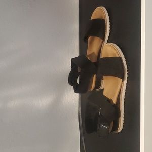 Bob's sandals